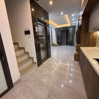 7T Thang Máy . Giá Chỉ 8,5 Tỷ Tt Q Đống Đa 40M Chỉ Duy Nhất 1 Căn Full Nội Thất Ngõ Thông Rộng