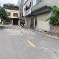 Bán 65,2m đất đấu giá Cự Khối mặt tiền 5,5m đường 13m trước nhà thoáng tầm nhìn, có thể làm văn phòng