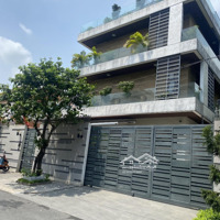 Bán Gấp Biệt Thự Sân Vườn Vip Khu Thảo Điền, Quận 2. Dt: 13 X 28 - Kết Cấu: Trệt 2 Lầu