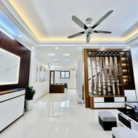 Đẳng Cấp Phân Lô Hoàng Quốc Việt, Thang Máy, Gara Ô Tô, Full Nội Thất Xịn, Ngõ Thông Bàn Cờ, 58M*8T
