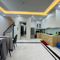 bán nhà phố Trương Định, Hai Bà Trưng 34m, 5 tầng. Giá: 8 tỷ. LH: 0937158386
