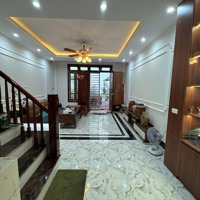 Bán Nhà Trung Tâm Sài Đồng Long Biên 33M2 6Tầng Full Đồ, Sân Cổng Xe Riêng Ôtô Đến Cổng Chỉ 5,25 Tỷ