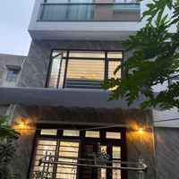 Bán Nhà Trung Tâm Sài Đồng Long Biên 33M2 6Tầng Full Đồ, Sân Cổng Xe Riêng Ôtô Đến Cổng Chỉ 5,25 Tỷ