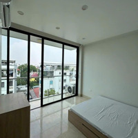 Cho Thuê Căn 2 Ngủ 80M2 Full Đồ Phố Ngọc Thụy Gần Trường Pháp, Công Viên Giá Bán 9 Triệu: Liên Hệ: 0916393862