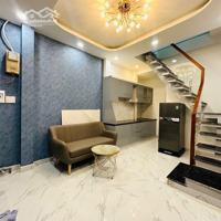 (4 Tỷ Tl) Nhà 5 Tầng Đẹp Nguyễn Văn Cừ Sát Mặt Tiền..!