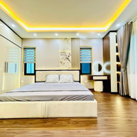 Nhà Đẹp Văn Miếu Phân Lô Cán Bộ Cấp Cao Diện Tích: 55M2 X 4T -Mặt Tiền4,5M - Vỉa Hè Oto Tránh - Hai Mặt Thoáng