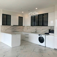 Căn Góc 2 Phòng Ngủ,Diện Tíchlớn 102M2, View Thoáng, Galleria Metropole Nội Thất Cơ Bản, Giá Bán 15 Tỷ Allin