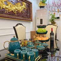 Vip Ô Tô Tránh, 2 Thoáng, Gara, Phố Hoàng Quốc Việt, Ở Sướng, 64M2 X 4 Tầng, Mặt Tiền 5.4M, 17.9 Tỷ