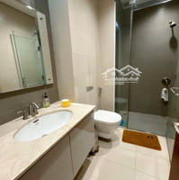 Bán Biệt Thự Huỳnh Văn Bánh. P12. Quận Phú Nhuận. 9.2 X 21M. 1 Trệt 3 Lầu Thang Máy. Gía 29.5 Tỷ Tl