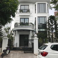 Bán Bt Hoa Phượng 350M2 Hoàn Thiện Đẹp, Đường Rộng Thông Thoáng, Sau Nhà Ngã Ba Sông