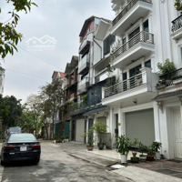 Cho Thuê Tòa Nhà Tháng Máy Làm Văn Phòng Công Ty, Tt Dạy Học, Y Tế Giá Tốt Tại Long Biên