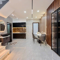 Ra Nhanh Nhà Chú Sáu Định Cư. Cao Thắng, Phường 15, Phú Nhuận. Giá Chỉ 2Tỷ700/55M2. Hẻm Oto 5M