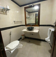 Cho Thuê Nhà Nguyên Căn 122A Phổ Quang, P9, Phú Nhuận - 15X20M - 3 Lầu