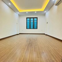 Bán Nhà Riêng Vĩnh Hưng, Hoàng Mai, Ôtô Ngõ Thông Gần Phố - Nhà Đẹp. 33M*5T*Mt3.8. Giá Bán 5.65 Tỷ
