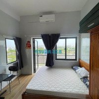 Cho Thuê Căn Hộ Ở Tầng Thượng. Chỉ Có 1 Căn Ở Tầng Này. Có 2 Ban Công Trước Và Sau