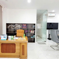Chuê Thuê Tầng Trệt Căn Góc Full Nội Thất Giá Bán 15 Triệu 85M2