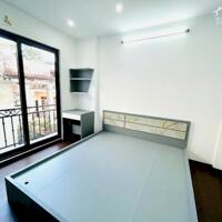 Căn Nhà mới xây – Kính coong– Nguyễn Khoái– gần phố – Full công năng.
