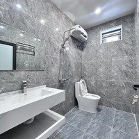 Nhà Khu Vực Đường Đà Nẵng. Xây Mới, Độc Lập Ô Tô Vào Đỗ Tận Nhà