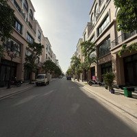 Bán Nhanh Cọ Xanh 70M2 - Giá Tốt Nhất 9.1 Tỷ - Hướng Đông Nam - Gần Công Viên