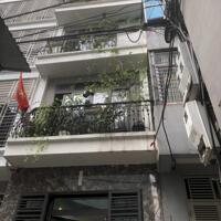 Cho thuê nhà 4 tầng Đức Giang - Giá 9 triệu * Sát trường tiểu học Đức giang
