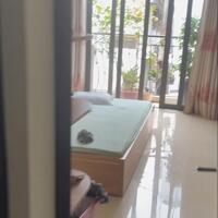 Cho thuê nhà 4 tầng Đức Giang - Giá 9 triệu * Sát trường tiểu học Đức giang