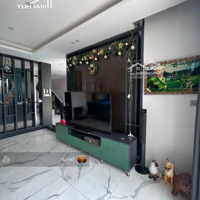 Mặt Tiền Kinh Doanh Phố Đêm Xuân Thủy - 205M2 - 4 Tầng - Hồ Bơi - Hdt 3000$ Giá Chỉ 37 Tỷ Tl