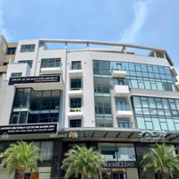 Cho Thuê Căn Góc 2Mặt Tiềnbát Nàn View Trực Diện Sông Sg. Dtsd 2600M2. Hầm 7Lầu. Giá 550 Triệu/Tháng