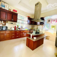 Biệt Thự Khu Bên Sông, Gigamall Hiệp Bình Chánh, Thủ Đức 4 Tầng 300M2 N12 Nhỉnh 27 Tỷ.