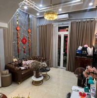 Trường Thọ, Thủ Đức - Nhà 3 Tầng - 2 Mặt Tiền Mô Tả: - Diện Tích : Ngang 4X13 ( 51M2 )