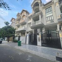 Hàng Thơm..căn Góc 2Mt Đường Hoàng Trọng Mậu..sẽ Là Trục Chính Sang Q1-Q4
