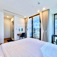 Căn Hộ 2 Phòng Ngủ Nội Thất Cao Cấp Tầng Cao, Tầm View Ôm Trọn Sông Hàn Và Vùng Biển Đà Nẵng