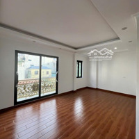 Bán Gấp Nhà Lạc Long Quân - Tây Hồ Sát Phố Đi Bộ Trịnh Công Sơn Giá Hơn 11Tỷ