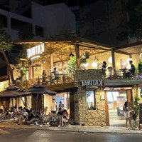 Siêu Hot.cho Thuê Nhà Mặt Phố Nguyễn Văn Huyên.diện Tích 130M2 X 2 Tầng,Mặt Tiền 8,5M,Giá 70 Triệu/Thg