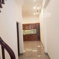 Hot! Bán Nhà Bạch Mai 40M2.Mtx5M Ngõ Thông, Ô Tô Đỗ Cửa, Gần Nhiều Trường Học Lớn.