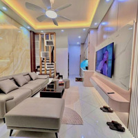 Hot! Nhà Phố Khương Đình, Lô Góc, Ngõ 3M, Full Nội Thất, Vào Ở Ngay, 1Phút Ra Phố