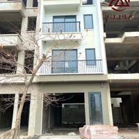 Căn Liền Kề Đối Diện Vườn Hoa Thoáng, Cách Mặt Biển 2 Bước Chân, Quý Iii/2025 Nhận Nhà 0978788984