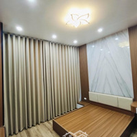 Văn Cao - Liễu Giai Khu Vip Quận Ba Đình. Nhà Mới Ở Ngay.diện Tích45M2 6T. Bán 10,9Tỷ