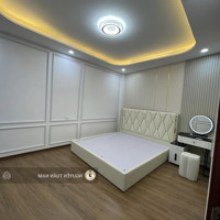 Chủ Cần Bán Gấp Nhà Đê La Thành 5 Tầng 35M2 Giá Bán 7.2 Tỷ