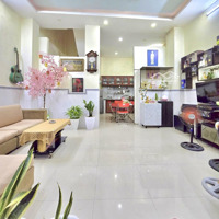 Cực Hiếm, 4.X Tỷ Nhà 4 Tấm, Đối Diện Đông Tăng Long, Ngang Khủng 5.4M, Đường 8M, 30 M Ra Mặt Tiền.