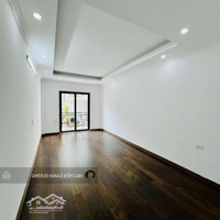 Bán Gấp Nhà Phố Âu Cơ Tây Hồ - 40M2 X 5 Tầng Có Thang Máy - 30M Ra Mặt Phố - 6 Tỷ - Liên Hệ: 0865739823