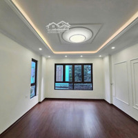Cầu Giấy : 38M - 6 Tầng Tháng Máy- - Giá Chào : 9 Tỷ ( Thương Lượng Thêm )