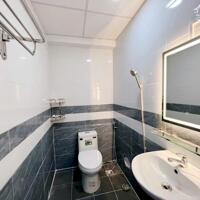 Căn hộ cho thuê cực phẩm ngay lòng quận 10, 2 phòng ngủ có cửa sổ, view siêu đẹp