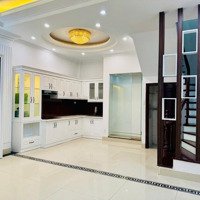 Bán Nhà Phố Trạm - Quận Long Biên - Gần Cầu -Trung Tâm Thương Mạiaoen Mail Long Biên