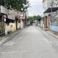 Cần bán 161m2 nhà 2 tầng, sân vườn tại tổ 12 Thạch Bàn. Đường ô tô tránh, gần Cổ Linh và cầu Thanh Trì