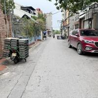 Cần bán 161m2 nhà 2 tầng, sân vườn tại tổ 12 Thạch Bàn. Đường ô tô tránh, gần Cổ Linh và cầu Thanh Trì
