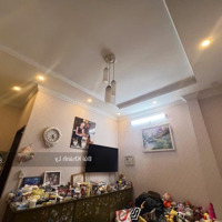 Bán Nhà Q3 - Hoàng Sa 90M2 - 3 Tầng St- 8P Cho Thuê - Hẻm 1 Sẹc Xe Hơi -Gần Nam Kỳ Khởi Nghĩa