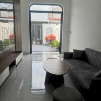 BÁN NHÀ MỚI XÂY, KHU NHÀ Ở TRƯỜNG GIANG, GIÁP P8, VĨNH LONG
