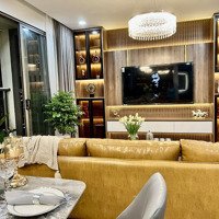 Gia Đình Cần Bán Gấp Căn Hộ 3 Phòng Ngủfull Nội Thất Giá Bán 5,5 Tỷ Tại Chung Cư A5 Xuân La, Tây Hồ