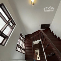 Tìm Chủ Mới Cho Căn Biệt Thự Nghi Tàm - Tứ Liên - Tây Hồ. 90M2,Mặt Tiềngần 10M, 4 Tầng, Chỉ Hơn 27 Tỷ