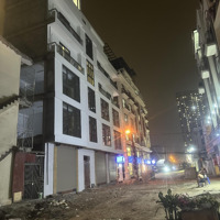 Cho Thuê Văn Phòng 300M2 (3 Tầng)